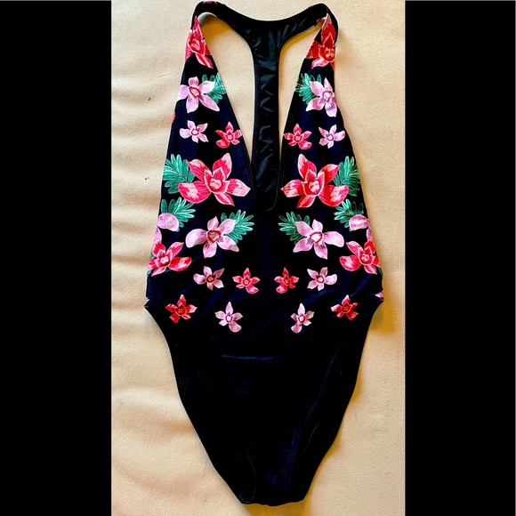 Beautiful one-piece by THE BIKINI LAB - Picture 1 of 4